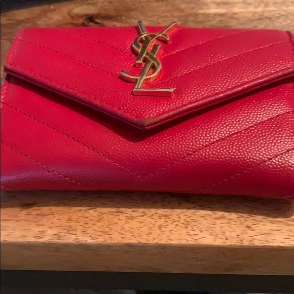 Saint Laurent Monogram Compact Wallet - Picture 4 of 11
